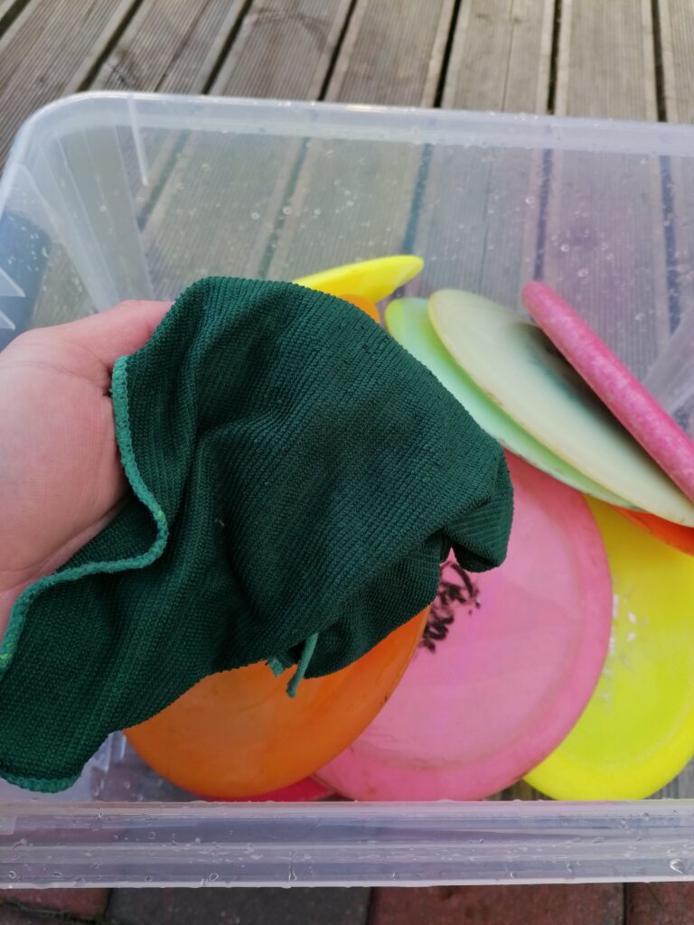 washing disc golf discs - cleaning